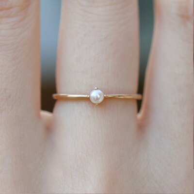 Mini Pearl forever ring